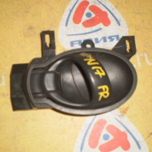 Ручка двери внутренняя Nissan Latio N17 R внутренняя FR=RR