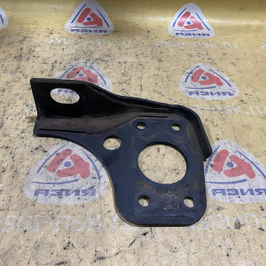 Кронштейн редуктора SsangYong GAB/Y200 Rexton '2003 перед, прав 4105008100