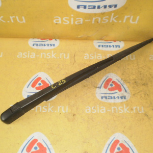 Держатель дворника Nissan Serena C25 R
