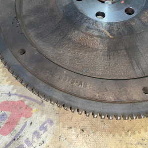 Маховик Ford Split Port/YS4E Focus 1 CAK '2002 2.0L МКПП B5/IB5 с корзиной и диском YS4E6375AB