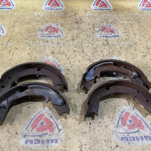 Колодки тормозные Hyundai Santa Fe SM/BB '2003 R 4шт.комплект ручника 5835026A00