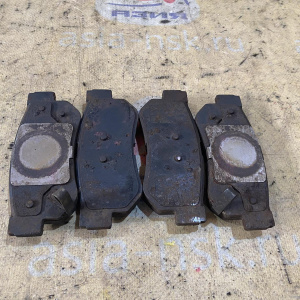 Колодки тормозные Kia Sportage KM/JE/FQ '2005 R дисковые 583022EA00