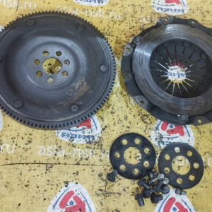 Маховик Mitsubishi 4G63 / 4G69 Outlander CU5W m/t ДЕФЕКТ ПОДГОРЕЛ DOHC=MIVEC + корзина ( БЕЗ ДИСКА ) ( 582 )