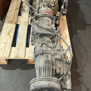 АКПП Isuzu 4JG2 3040LE 4WD задний привод 3 конт. трос. ( ручник на акпп ) Elf