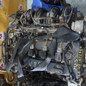Двигатель Mazda LF-VE-022764 шуп в головке пластик Mazda3