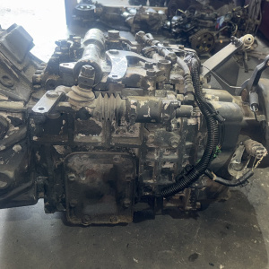МКПП Isuzu 6HL1 2WD ВАЛ 10 ЗУБЬЕВ ,D37 Forward