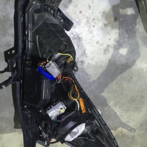 Фара Subaru 100-20061 прав Legacy BRM xenon Чёрная