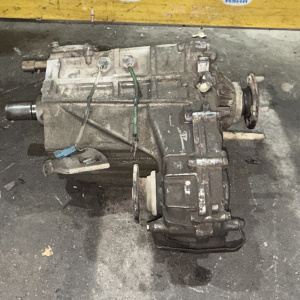 Раздатка Toyota 1KD/5VZ/1KZ Land Cruiser Prado KDJ95/VZJ95/KZJ95 '06.1999-09.2002 m/t ПОД АКТУАТОР ПЛАСТИКОВЫЙ ДЛИНА 270 мм. ( длинная ) ДЕФЕКТ ВАЛА А