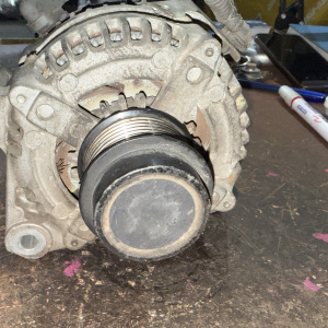 Генератор Toyota 2AZ Camry ACV40 4 конт. ( IG/S/L/M ) 27060-28311