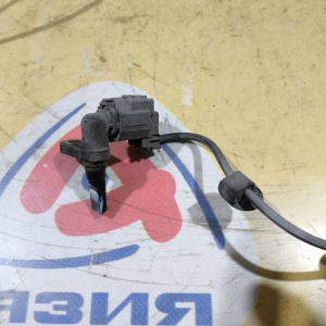 Датчик ABS Toyota Tundra/Sequoia USK51/UCK55/UCK60/UCK65/UPK60/UPK65 перед, лев 89543-0C020/89516-0C040