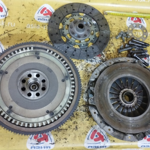Маховик Isuzu 4JX1 Bighorn/Trooper UBS73 m/t ДВУХМАССОВЫЙ + корзина 8971365350 ( диаметр диска 285 мм. 8971431461 ) 8971345173