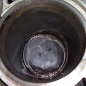 Блок цилиндров Opel Zafira B LCH/Z22YH-11717447 2.2L с поршневой 90537806 A05 '2007