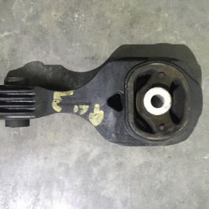 Подушка двигателя Honda LEB Vezel RU3 R в