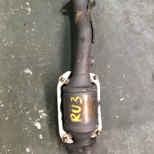 Глушитель Honda Vezel RU3 катализатор