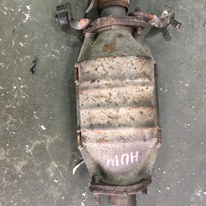 Глушитель NISSAN Bluebird HU14 SR20VE Передняя часть с катализатором