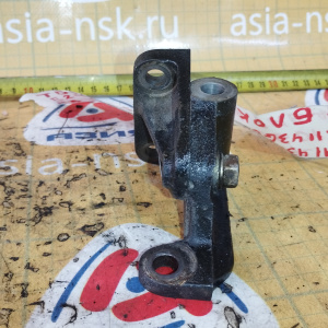 Крепление ТНВД Nissan TD27 Terrano/Mistral D21/R20/E24 из двух частей на тнвд + на блок R 16814-43G01 + 1681143G02 / 1681143G0A