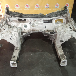 Лонжерон Audi A6 C7/4G2 '2014 Правый руль, передняя часть авто LS9R