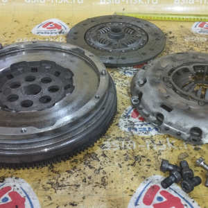 Маховик Mitsubishi 4N13/4N14 ASX/Outlander GG/GF 4WD m/t ДВУХМАССОВЫЙ + корзина 2300A055 ( диаметр диска 239 мм. ) 1120A202