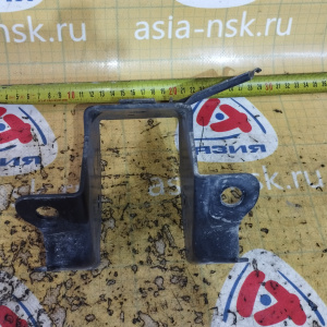 Крепление подушки ДВС Suzuki K6A Alto HA24S 2WD/4WD акпп=мкпп перед, лев 7241058J00