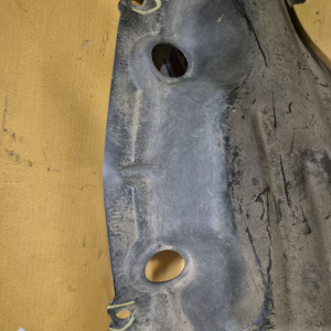Подкрылок NISSAN Primera P11 перед, лев дефект 63843-2J000