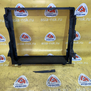 Рамка радиатора BMW X5 E70 N52N/N62N '2007 Комплект кронштейнов 17007555275 17117533538