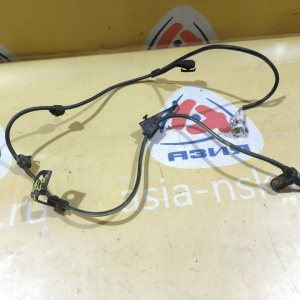 Датчик ABS Toyota Ractis/Vitz/Belta/ist KSP90/NCP100/NCP110/NCP115/NCP91/NCP95/SCP100/SCP90/SCP92 перед, прав ОБРЕЗАНА ФИШКА 89542-52030