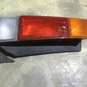 Стоп Mazda 043-1485 L Bongo Friendee желтый (дефект стекла)
