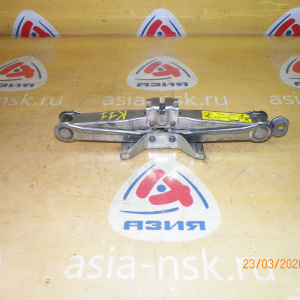 Домкрат Nissan March/Cube/Sunny/Presea/Pulsar K11/Z10/B14/B15/R11/N15 99550-41B00 650кг.