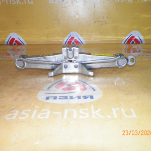 Домкрат Nissan March/Cube/Sunny/Presea/Pulsar K11/Z10/B14/B15/R11/N15 99550-41B00 650кг.