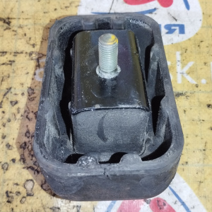 Подушка двигателя Suzuki M13A Jimny JB43W a/t зад. R 1161081A00