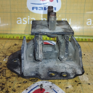 Подушка двигателя Mazda WL-AT BT-50 UN8F1 4WD m/t зад. ДЕФЕКТ R AB39-7E373-N / V1MYA