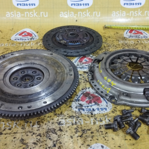 Маховик Honda D17A1/D17Z1 Civic/Stream m/t ДЕФЕКТ + корзина (диаметр диска 210-212 мм.)