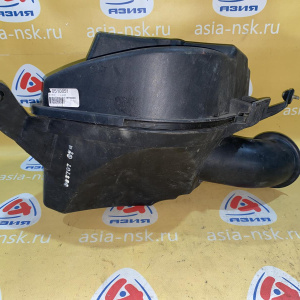 Корпус воздушного фильтра Cadillac SRX GMT265 LH2/4M 4.6L (сломано одно крепление) 15798359 '2007