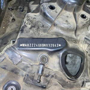 Лонжерон Audi A7 C7/4GA '2011 Правый руль, передняя часть авто в сборе. LX5R