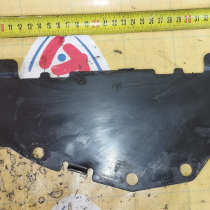 Кожух маховика Nissan 3042240F00 Largo W30 KA20-DE 2WD a/t пластина низ  ( металл )