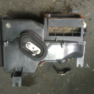 Печка Subaru BH5 Legacy '2000-2002 в сборе 72210-AE210