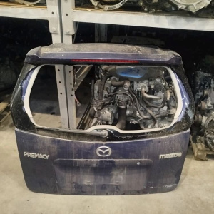Дверь задняя Mazda Premacy CP8W '1999-2005 спойлер (без стекла) C101-62020