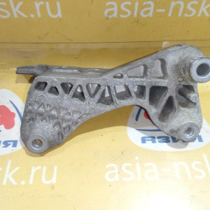 Кронштейн опоры двигателя Chevrolet 2H0/F18D4/LWE/F18D4 Cruze J300 '2013 Правый верхний C4 перед, прав в 13248511