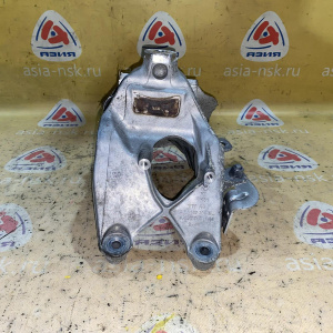 Кронштейн опоры двигателя Audi CYRB A4 B9/8W5 '2016 2.0L TFSI 4WD DSG-7 перед, прав 4M0199308BL