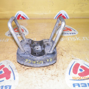 Стремянка рессоры Toyota Tundra USK57/USK56/USK55/USK52/USK51/USK50/GSK50/UCK51/UPK52/UPK55/UPK56/UPK57 зад, прав 48473-0C010. 90117-A0004