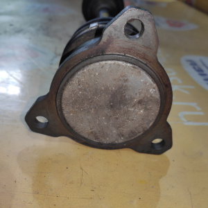 Привод Suzuki TD51W/TA02W/TA52W/TD02W/TD52W/TD62W Escudo/Vitara G16A/J20A/H25A перед, лев Н-26шл. ВН шрус не трипойд. 44102-77E02