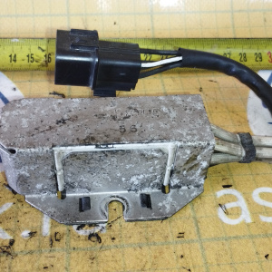 Резистор управления двс Mitsubishi MD099628 / E8T05871 Chariot N43W 4G63-T a/t