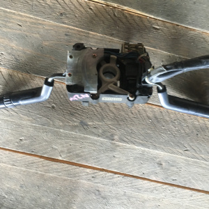 Блок подрулевых переключателей MITSUBISHI RVR N21W обрезана фишка MB686032