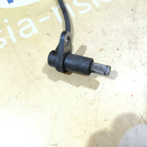 Датчик ABS Nissan Bassara/Presage/R'nessa U30/VU30/N30/HU30/JVU30/JU30/JHU30 зад, лев 47901-AD001/47901-AD060 '1999-2001