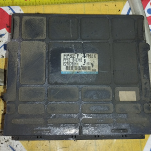 Компьютер Mazda Capella FP6218881B / E2T87881H FP GF8P 2WD a/t ДЕФЕКТ КОРПУСА трамблёрный 2 поддона