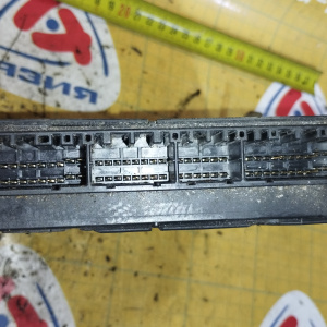 Компьютер Mazda Capella FP6218881B / E2T87881H FP GF8P 2WD a/t ДЕФЕКТ КОРПУСА трамблёрный 2 поддона