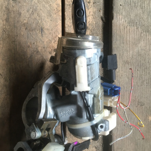 Замок зажигания Toyota SV50/ZZV50 Vista 7контактов 45020-32-10