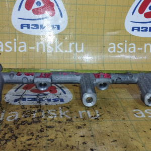 Топливная рейка Toyota 4A-FE/7A-FE Carina AT191 с клапаном 2430 / 23280-16150 23814-16130