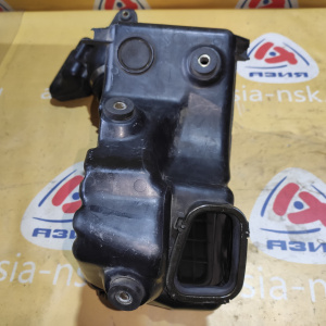 Корпус воздушного фильтра Toyota CE100/CE104/CE109 2C '-1995 Corolla/Sprinter 17700-64270