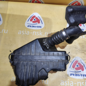 Корпус воздушного фильтра Toyota CE100/CE104/CE109 2C '-1995 Corolla/Sprinter 17700-64270